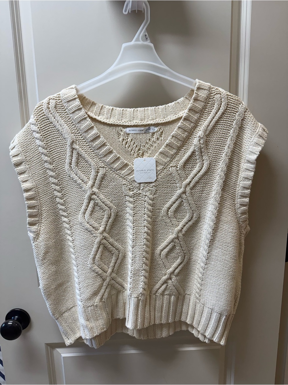 Altar'd State Cream Cable Knit V-Neck Sweater Vest - Textured Diamond Detail